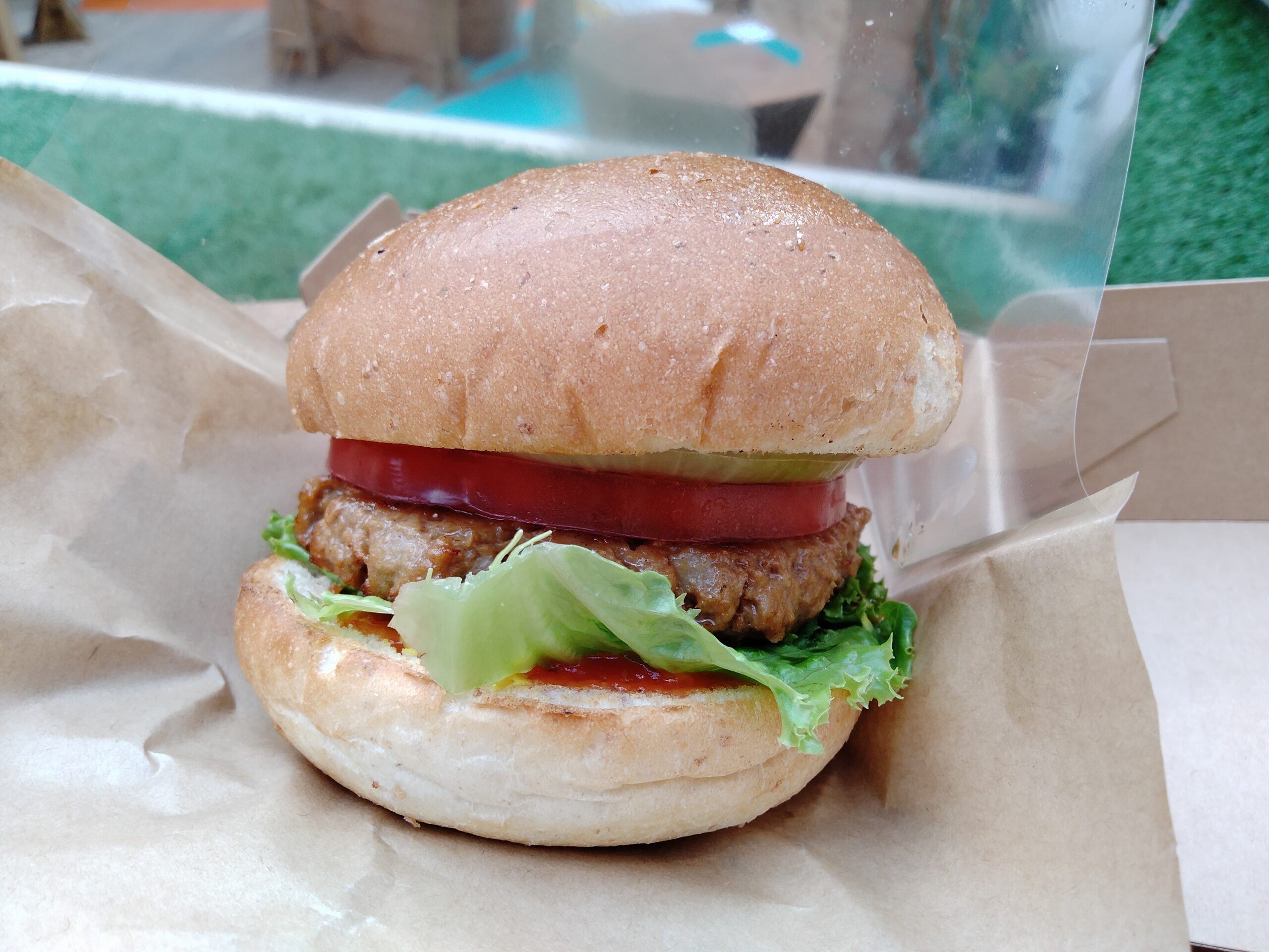 プラントベースバーガー Plant-based Burger ￥700