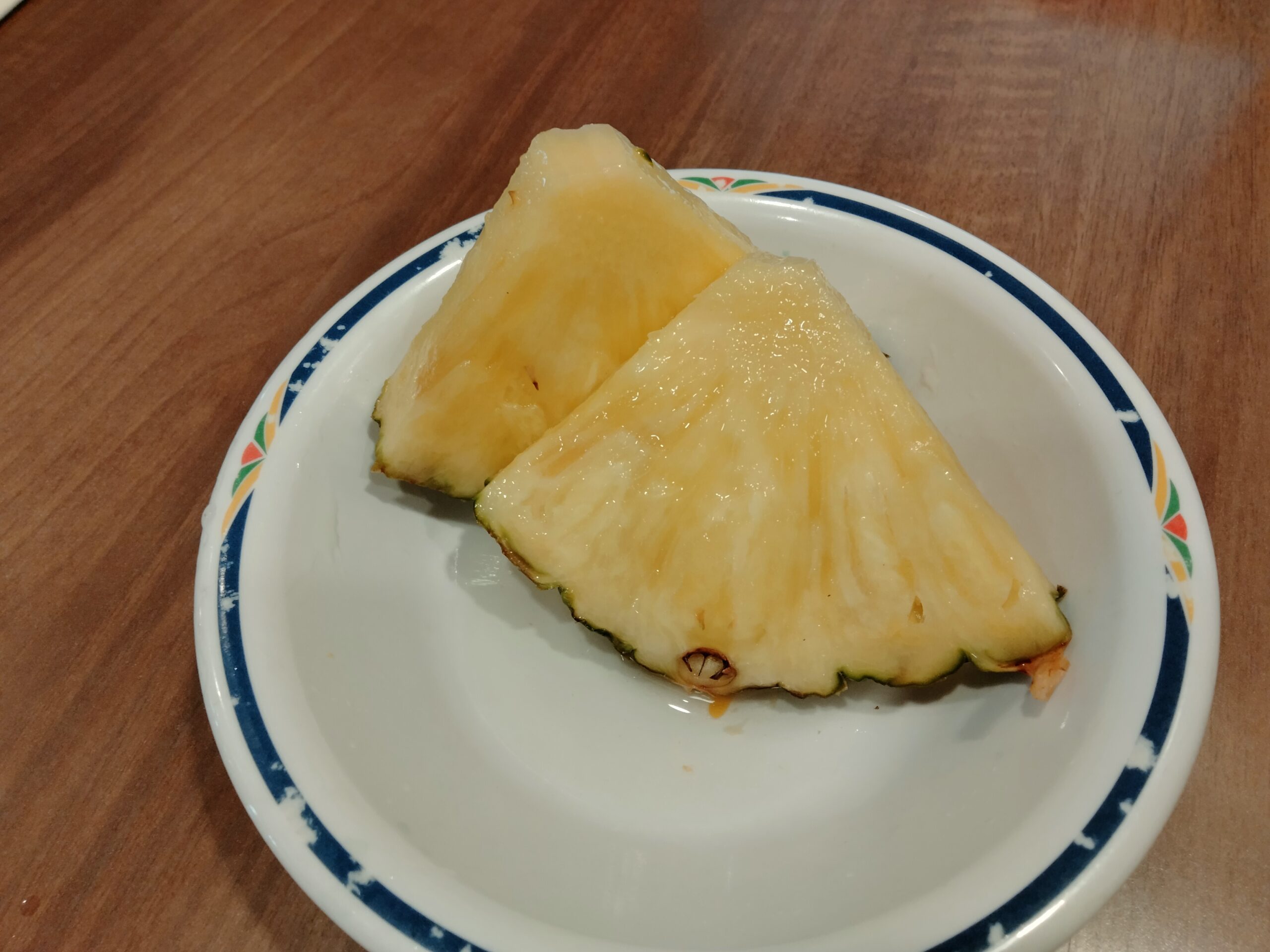 パインアップル Pineapple